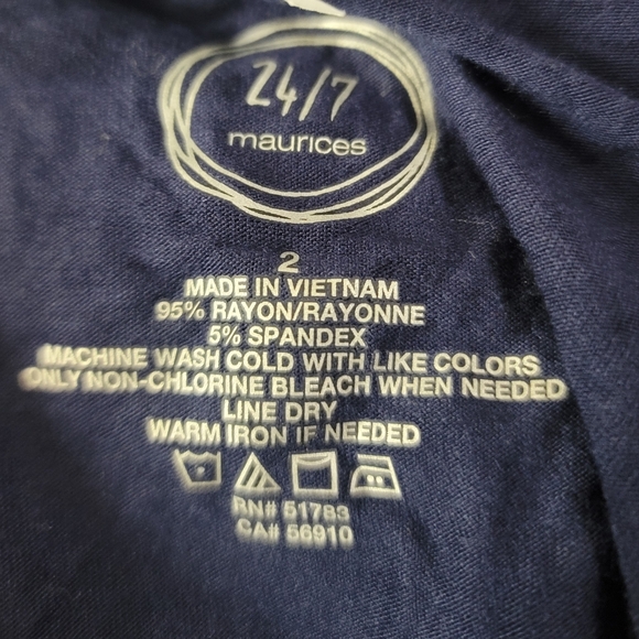 New Maurices Navy blue shirt with short sleeves and has an adjuster at the sides - Picture 8 of 10
